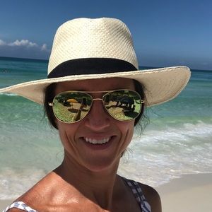 Meet your Posher, Meredith